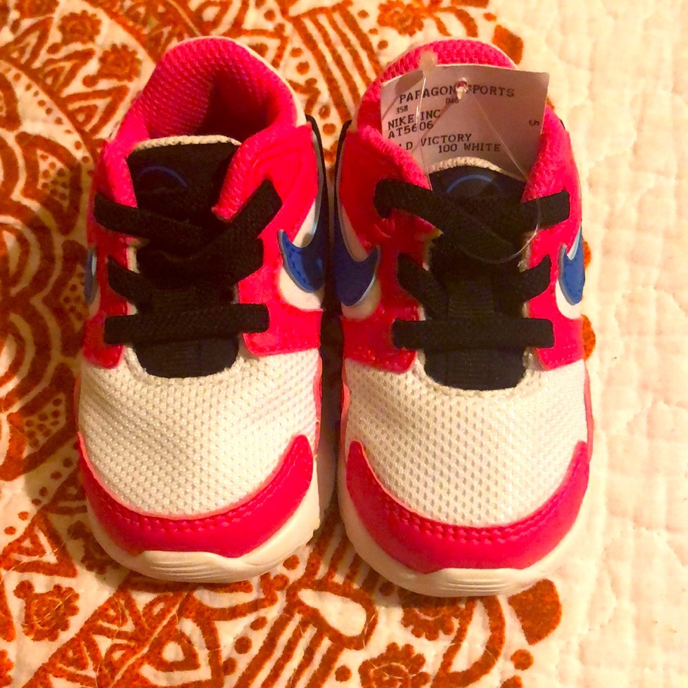 Nike victory sneakers
